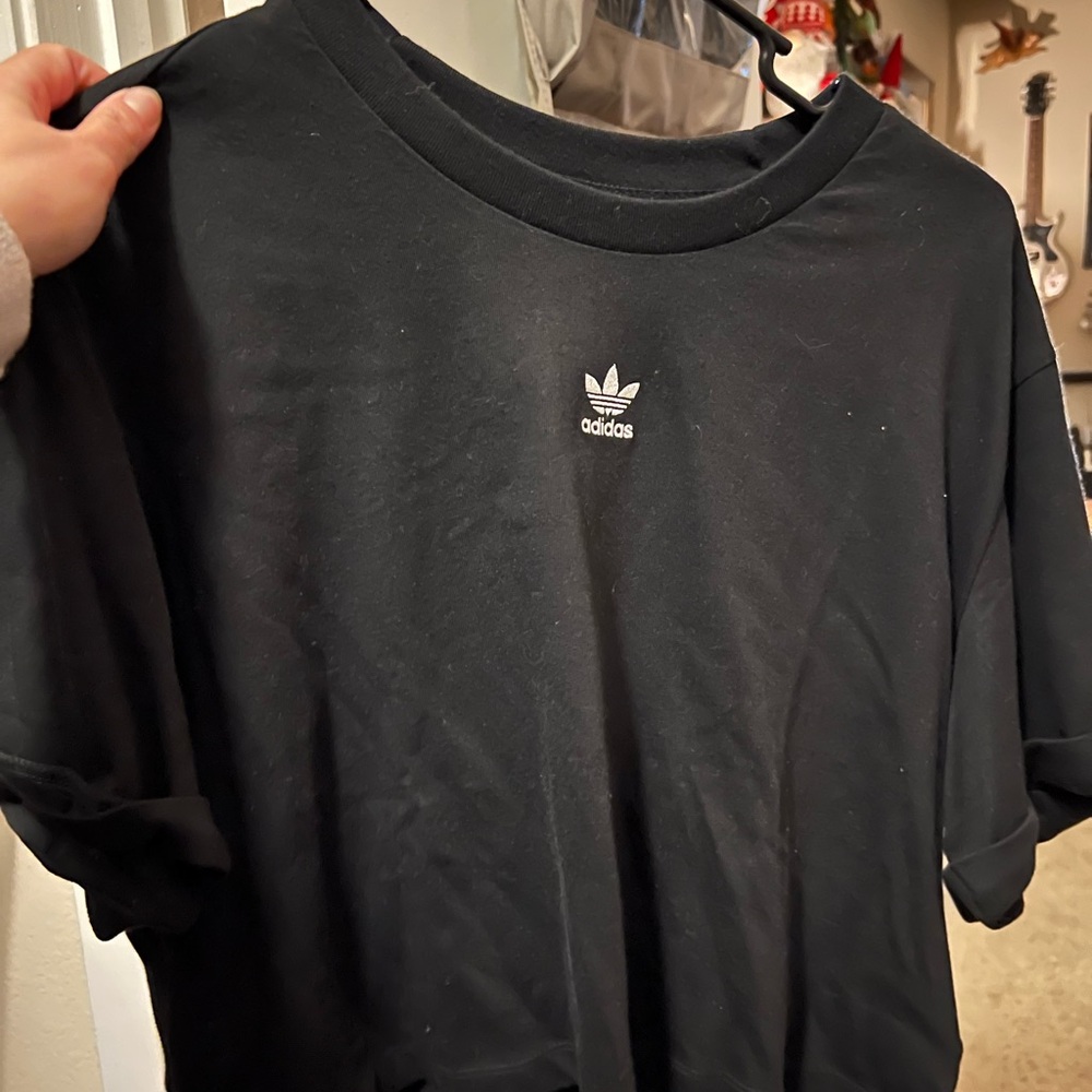 Adidas XL crop tee. Brand new. Never worn.